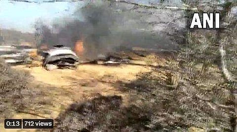 മൊറേനയില്‍ തകര്‍ന്നുവീണ വിമാനത്തിനു തീപിടിച്ചപ്പോള്‍/വിഡിയോ ദൃശ്യം