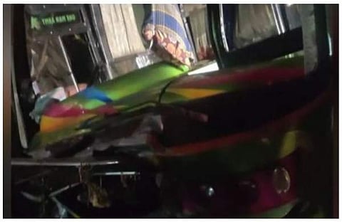 അപകടത്തിൽപ്പെട്ട ബസ്/ ടെലിവിഷൻ ചിത്രം