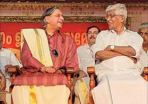 ശശി തരൂരും ജി സുകുമാരന്‍ നായരും/ ഫെയ്‌സ്ബുക്ക്‌