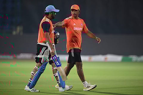 ഇന്ത്യന്‍ നായകന്‍ രോഹിതും ശര്‍മയും കോച്ച് രാഹുല്‍ ദ്രാവിഡും