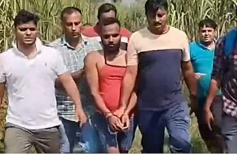 പ്രതിയെ പൊലീസ് പിടികൂടുന്നതിന്റെ വീഡിയോ ദൃശ്യം