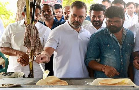 രാഹുൽ ​ഗാന്ധി ദോശ ചുടുന്നു/ എക്സ്