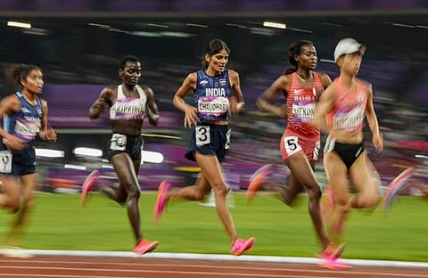 പരുൾ (3) സ്വർണത്തിലേക്ക്/ പിടിഐ