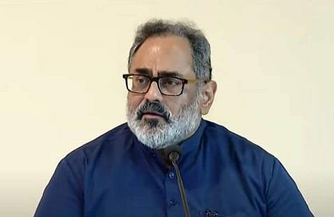 കേന്ദ്രമന്ത്രി രാജീവ് ചന്ദ്രശേഖര്‍ മാധ്യമങ്ങളോടു സംസാരിക്കുന്നു/ടിവി ദൃശ്യം