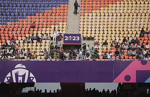 കാണികൾ ഒഴിഞ്ഞ സ്റ്റേഡിയം/ പിടിഐ