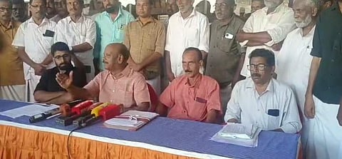 പുതിയ പാര്‍ട്ടി പ്രഖ്യാപിച്ച് ആര്‍ജെഡി സംസ്ഥാന ഘടകം നേതാക്കള്‍ മാധ്യമങ്ങളെ കാണുന്നു