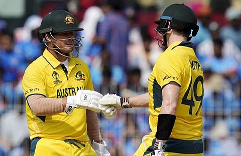 വാർണർ സ്മിത്തിനൊപ്പം ബാറ്റിങിനിടെ/ പിടിഐ