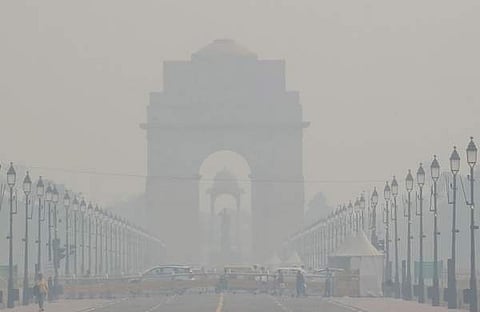 ഡൽഹി പുക മൂടിയ നിലയിൽ/ പിടിഐ