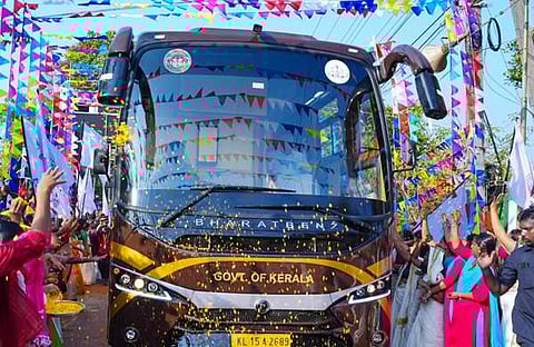 നവകേരള ബസ്/ഫോട്ടോ: ഫെയ്സ്ബുക്ക്