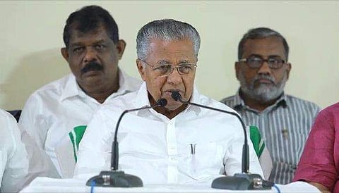 മുഖ്യമന്ത്രി കുറവിലങ്ങാട് മാധ്യമങ്ങളോടു സംസാരിക്കുന്നു/വിഡിയോ ദൃശ്യം