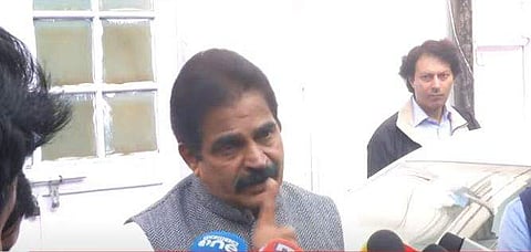 കെസി വേണുഗോപാല്‍ മാധ്യമങ്ങളോടു സംസാരിക്കുന്നു/ടിവി ദൃശ്യം