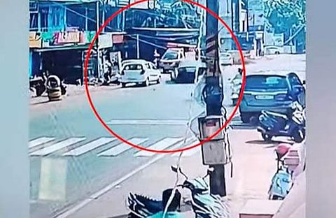 അർഷാദ് സഞ്ചരിച്ച കാർ/ ടിവി ദൃശ്യം