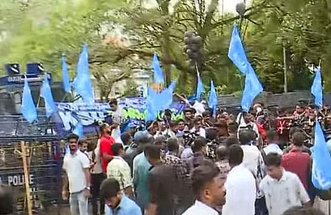 കെ എസ് യുവിന്റെ ഡിജിപി ഓഫീസ് മാർച്ച്/ ടിവി ദൃശ്യം