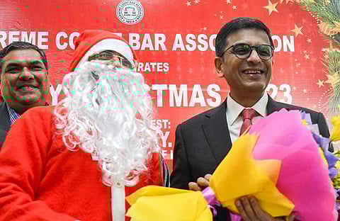 ചീഫ് ജസ്റ്റിസ് ചന്ദ്രചൂഡ് ക്രിസ്മസ് ആഘോഷത്തിൽ/ എഎൻഐ