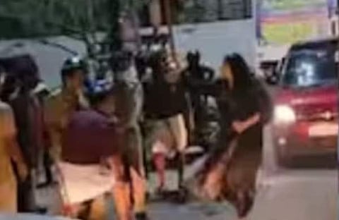 മദ്യലഹരിയിൽ യുവതിയുടെ പരാക്രമം, സ്ക്രീൻഷോട്ട്