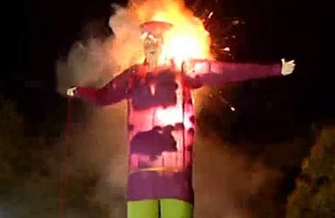 പാപ്പാഞ്ഞിയെ കത്തിക്കുന്ന ദൃശ്യം, ഫയൽ