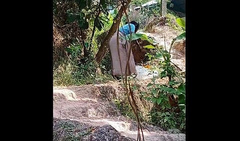 കുഞ്ഞിനെ അമ്മൂമ്മ മര്‍ദിക്കുന്നതിന്റെ വീഡിയോ ദൃശ്യം