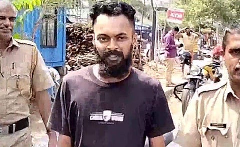 അറസ്റ്റിലായ നിസാമുദ്ദീൻ/ ടെലിവിഷൻ സ്ക്രീൻഷോട്ട്