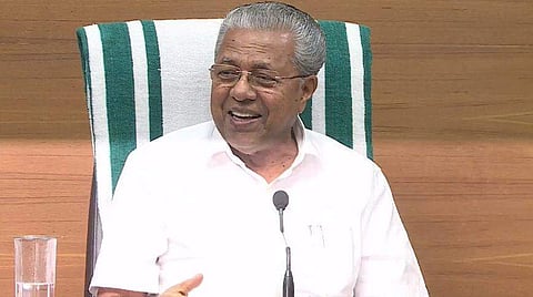 മുഖ്യമന്ത്രിയുടെ വാര്‍ത്താസമ്മേളനം/ ഫെയ്‌സ്ബുക്ക്‌