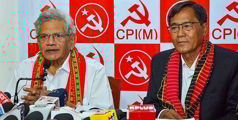 യെച്ചൂരിയും ജിതേന്ദ്ര ചൗധരിയും/ പിടിഐ ചിത്രം