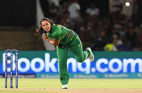 ന്യൂസിലൻഡിനെതിരെ ക്ലോ ട്രിയോണിന്റെ ബൗളിങ്/ എഎഫ്പി