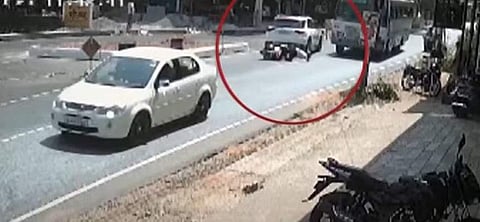 അപകടത്തിന്റെ സിസിടിവി ദൃശ്യത്തില്‍ നിന്ന്‌