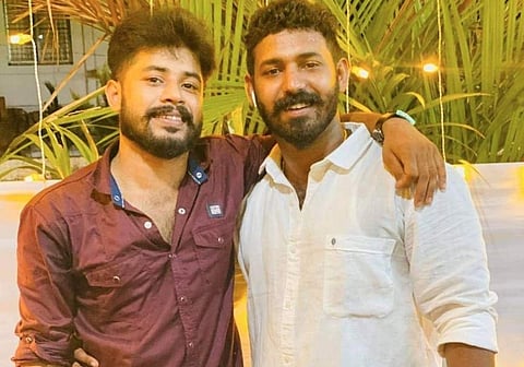 ജിജോ തില്ലങ്കേരിയും ആകാശ് തില്ലങ്കേരിയും/ ചിത്രം ഫെയ്സ്ബുക്ക്