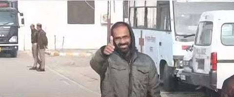 സിദ്ധിഖ് കാപ്പന്‍ ജയില്‍ മോചിതനായി പുറത്തേക്ക് വരുന്നു/ ടിവി ദൃശ്യം