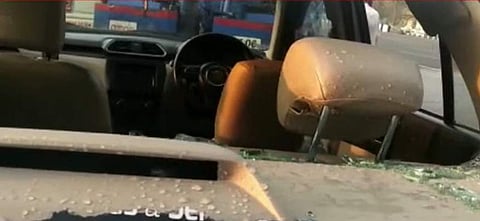 സിഐയെ രക്ഷിക്കാന്‍ കാറിന്റെ ചില്ല് തകര്‍ത്ത നിലയില്‍, സ്‌ക്രീന്‍ഷോട്ട്‌