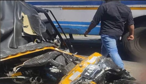 അപകടത്തില്‍പ്പെട്ട ഓട്ടോറിക്ഷ