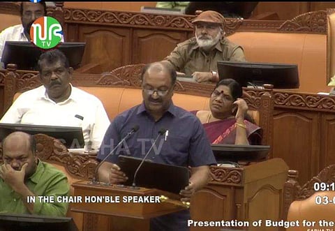 ധനമന്ത്രി കെഎന്‍ ബാലഗോപാല്‍ ബജറ്റ് അവതരിപ്പിക്കുന്നു/സഭ ടിവി