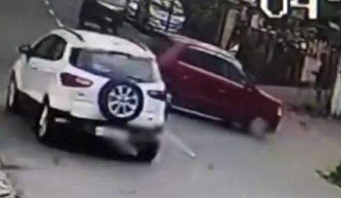 നിയന്ത്രണം നഷ്ടപ്പെട്ട് കാര്‍ പിന്നിലേക്ക് നീങ്ങുന്ന കേരള പൊലീസ് പങ്കുവെച്ച ദൃശ്യം