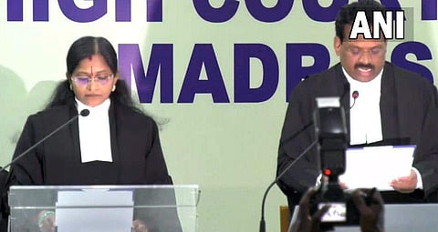 വിക്ടോറിയ ഗൗരി ജഡ്ജിയായി സത്യപ്രതിജ്ഞ ചെയ്യുന്നു/ എഎന്‍ഐ