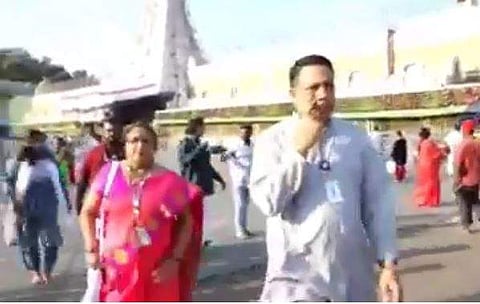 തിരുപ്പതിയില്‍ സന്ദര്‍ശനത്തിനെത്തിയ ഐഎസ്ആര്‍ഒ ഉദ്യോഗസ്ഥര്‍