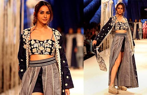 മുംബൈ വെച്ച് നടന്ന ലാക്‌മേ ഫാഷൻ വീക്കിൽ തിളങ്ങി രാകുൽ പ്രീത് സിങ്