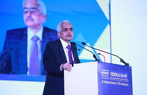 കെപി ഹോര്‍മിസ് അനുസ്മരണ പരിപാടിയില്‍ ശക്തികാന്ത ദാസ് സംസാരിക്കുന്ന