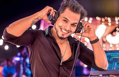 ഡിജെ അസെക്‌സ്/ഫെയ്‌സ്ബുക്ക്