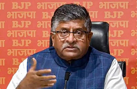 രവിശങ്കര്‍ പ്രസാദ് മാധ്യമങ്ങളെ കാണുന്നു/പിടിഐ