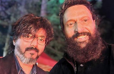 ബാബു ആന്റണിയും വിജയ്‌യും/ ചിത്രം; ഫെയ്സ്ബുക്ക്