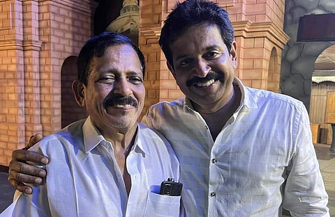 പഴയിടം, മുതുകാട്/ഫെയ്‌സ്ബുക്ക്‌