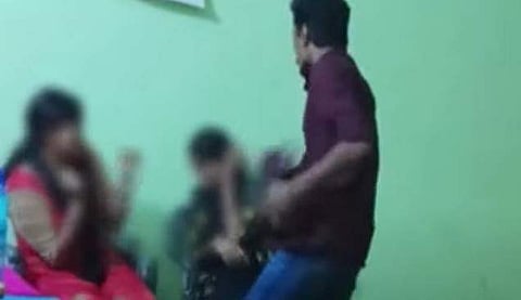 സെയില്‍സ് ഗേളിന്റെ മുഖത്തടിക്കുന്ന ദൃശ്യം, സ്‌ക്രീന്‍ഷോട്ട്