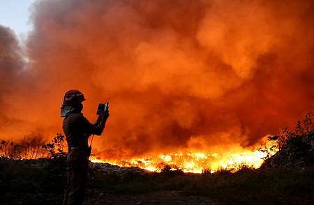 ബ്രഹ്മപുരം മാലിന്യ പ്ലാന്റിലെ തീപിടിത്തം, ഫയൽ/എക്സ്പ്രസ്