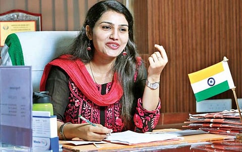 എറണാകുളം ജില്ലാ കലക്ടര്‍ ഡോ. രേണുരാജ്