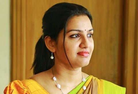 രേണുരാജ്, ഫെയ്‌സ്ബുക്ക്