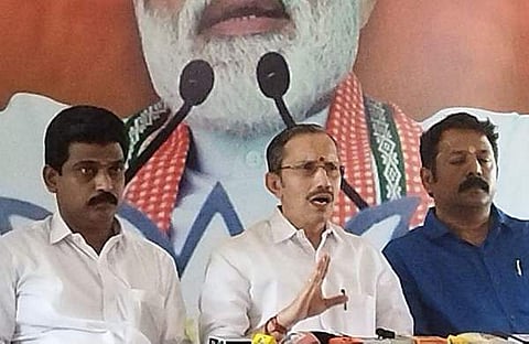 എംടി രമേശ് വാര്‍ത്താ സമ്മേളനത്തിനിടെ/വിഡിയോ ദൃശ്യം