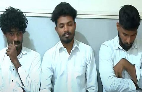 അറസ്റ്റിലായ വിദ്യാര്‍ത്ഥികള്‍/ ടിവി ദൃശ്യം