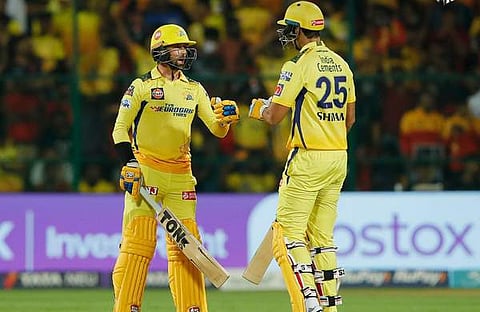 ചെന്നൈക്കായി തകര്‍ത്തടിച്ച ഡുബെയും കോണ്‍വേയും/ ട്വിറ്റര്‍