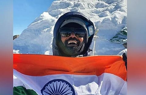 അനുരാ​ഗ് മാലു, എഎൻഐ