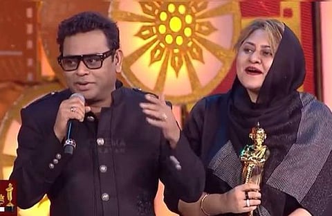 എആർ റഹ്‌മാൻ,  ഭാര്യ സൈറ ഭാനു/ ചിത്രം സ്ക്രീൻഷോട്ട്