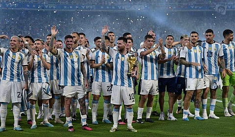 അർജന്റീന ടീം ലോകകപ്പുമായി/ എഎഫ്പി